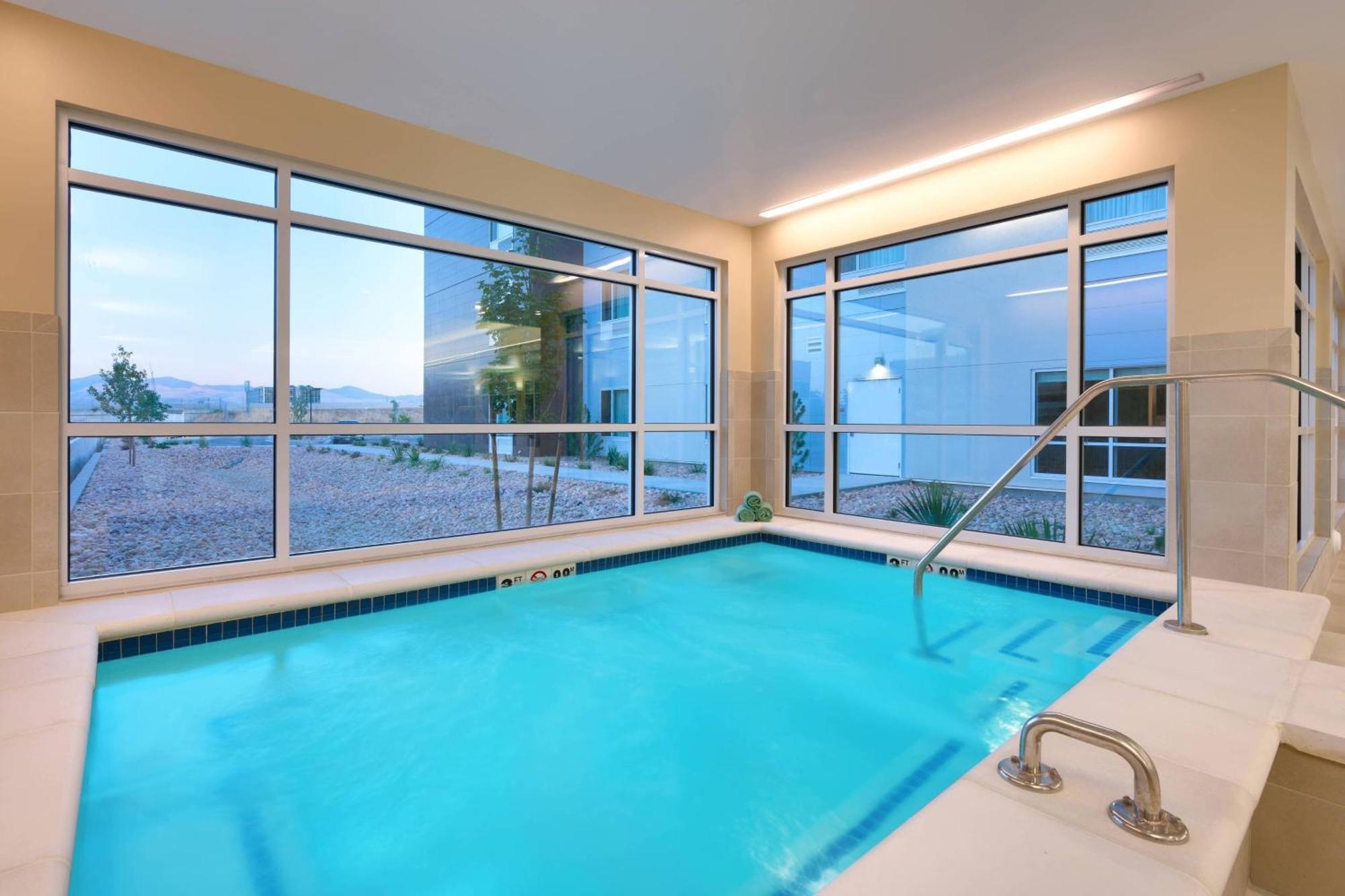 Towneplace Suites By Marriott Salt Lake City Дрейпър Екстериор снимка